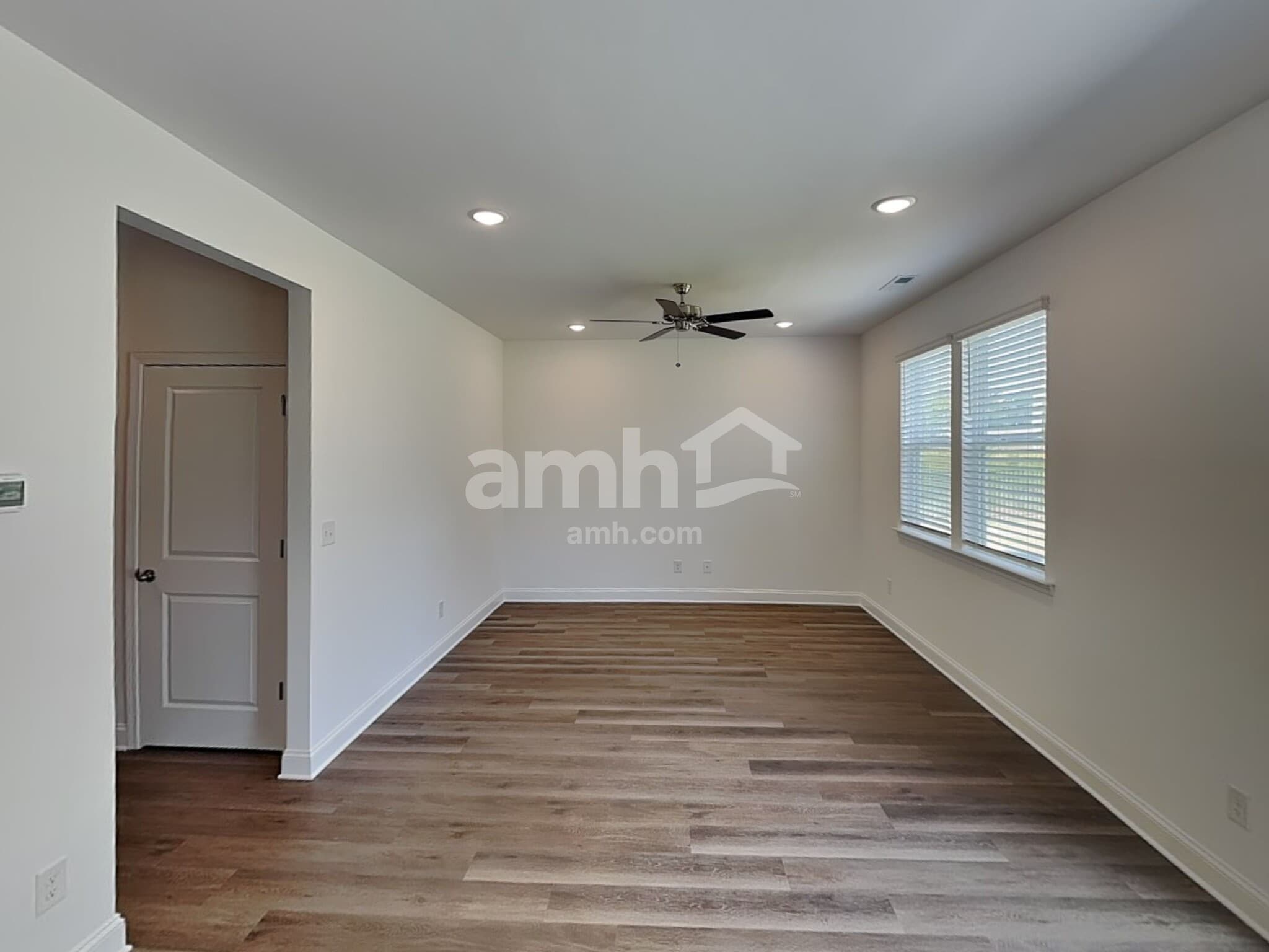 Building Photo - 11131 Callahorn Dr