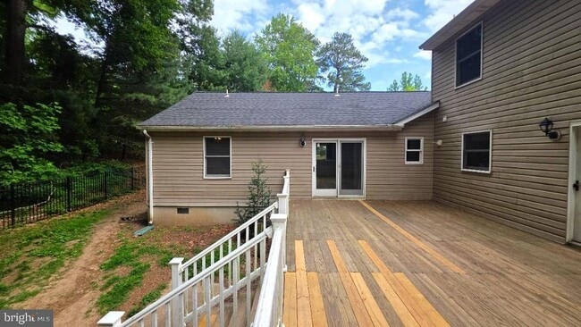 Building Photo - 2725 Vivians Way