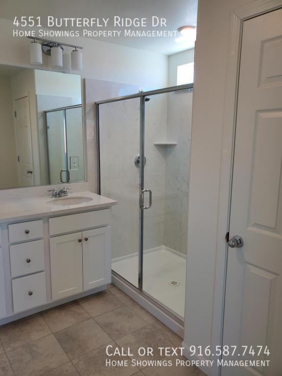 Building Photo - 4551 Butterfly Ridge Dr