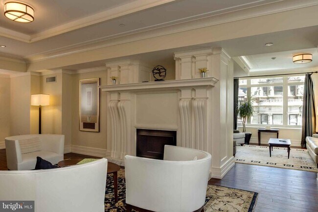 Building Photo - 130 S 18th St