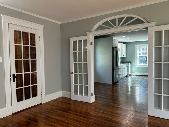 Building Photo - 96 Adams St