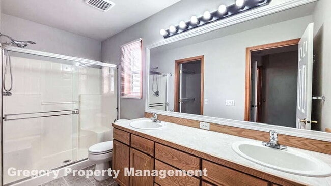 Building Photo - 821 180th St SW