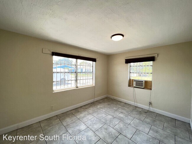 Building Photo - 2 br, 1 bath House - 740 NW 4th Street