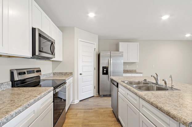 Building Photo - 5824 Tiagra Dr