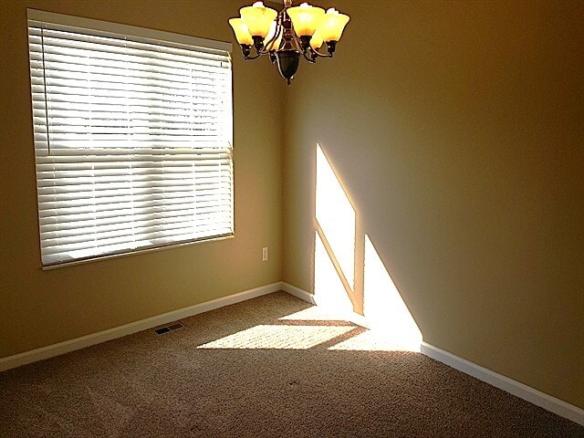 Building Photo - 5192 Summerset Dr