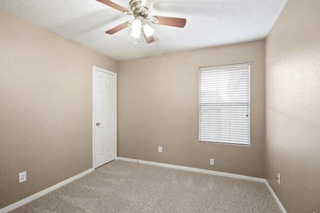 Building Photo - 17806 June Forest Dr