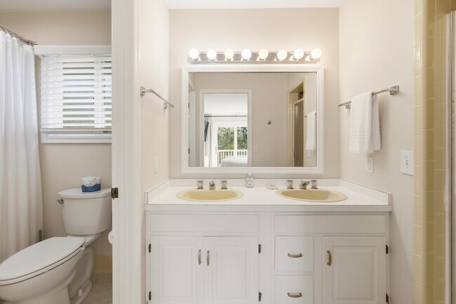 Building Photo - 162 Pioneer Loop