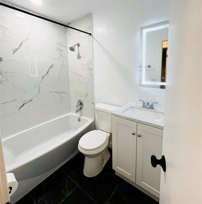 Primary Photo - 47 SE 13th St