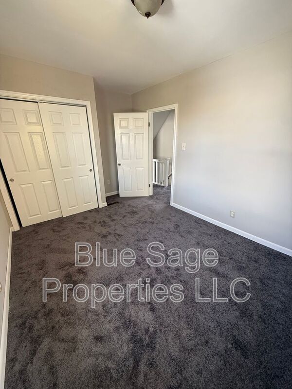 Building Photo - 105 W Broadway Ave