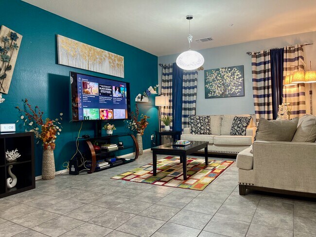 Living Room - 13100 N 91st Dr
