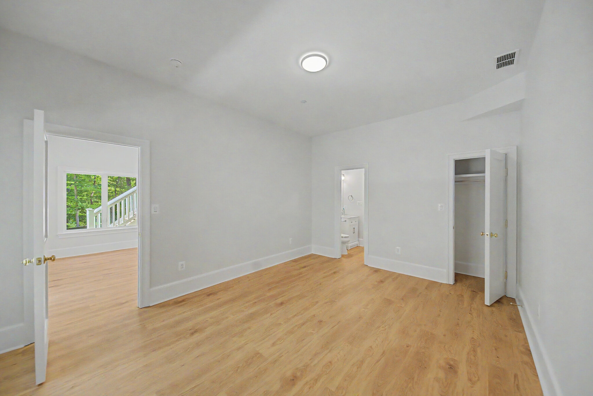 Building Photo - 10205 Sorrel Ave