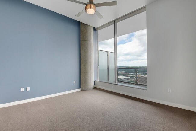 Building Photo - 210 Lavaca St