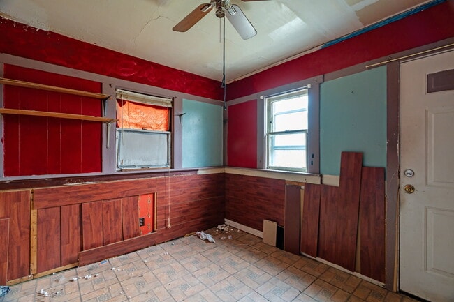 Building Photo - 5451 Genevieve Ave