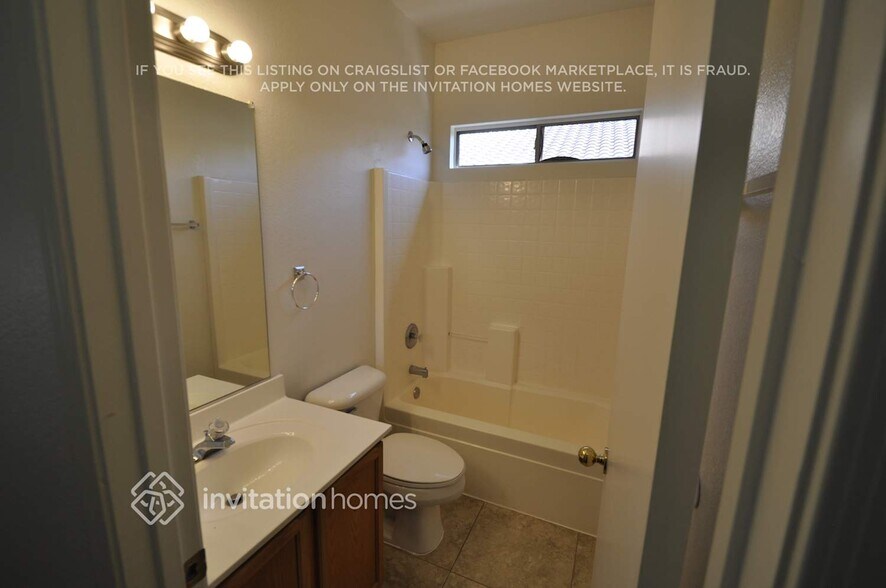 Building Photo - 13315 W Crocus Dr