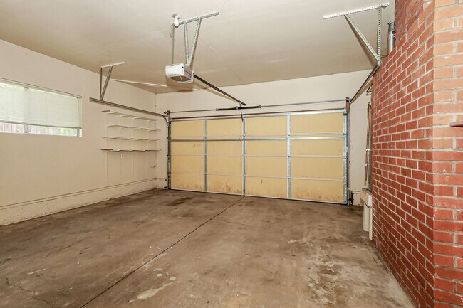 Building Photo - 517DEBBIEDRIVE