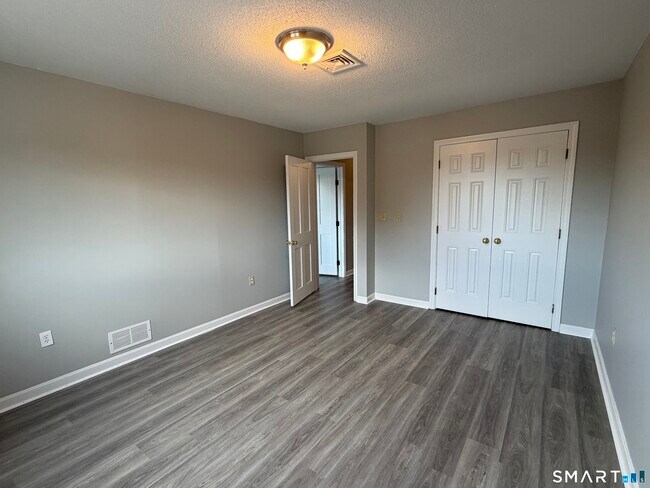 Building Photo - 1474 Highland Ave