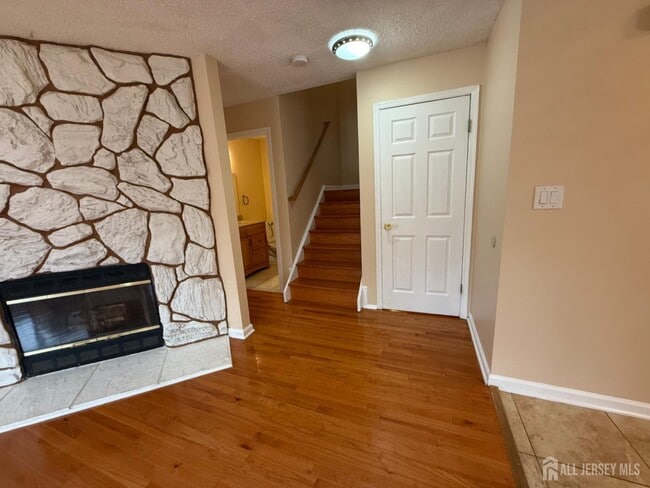 Building Photo - 1302 Edison Glen Terrace
