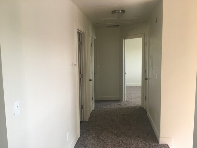 Building Photo - 1461 Wild Rose Way