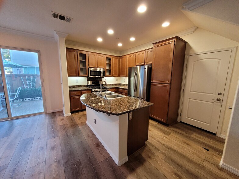 Building Photo - 1485 Mosaic Gln