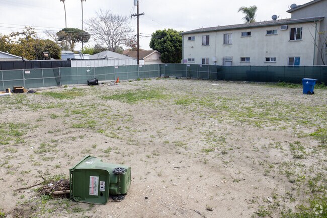02/2022 - 4706-4712 Centinela Ave