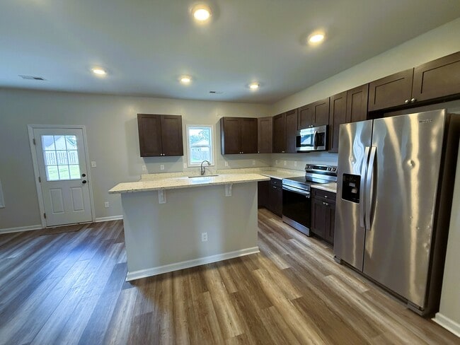 Building Photo - 308 E Franck St