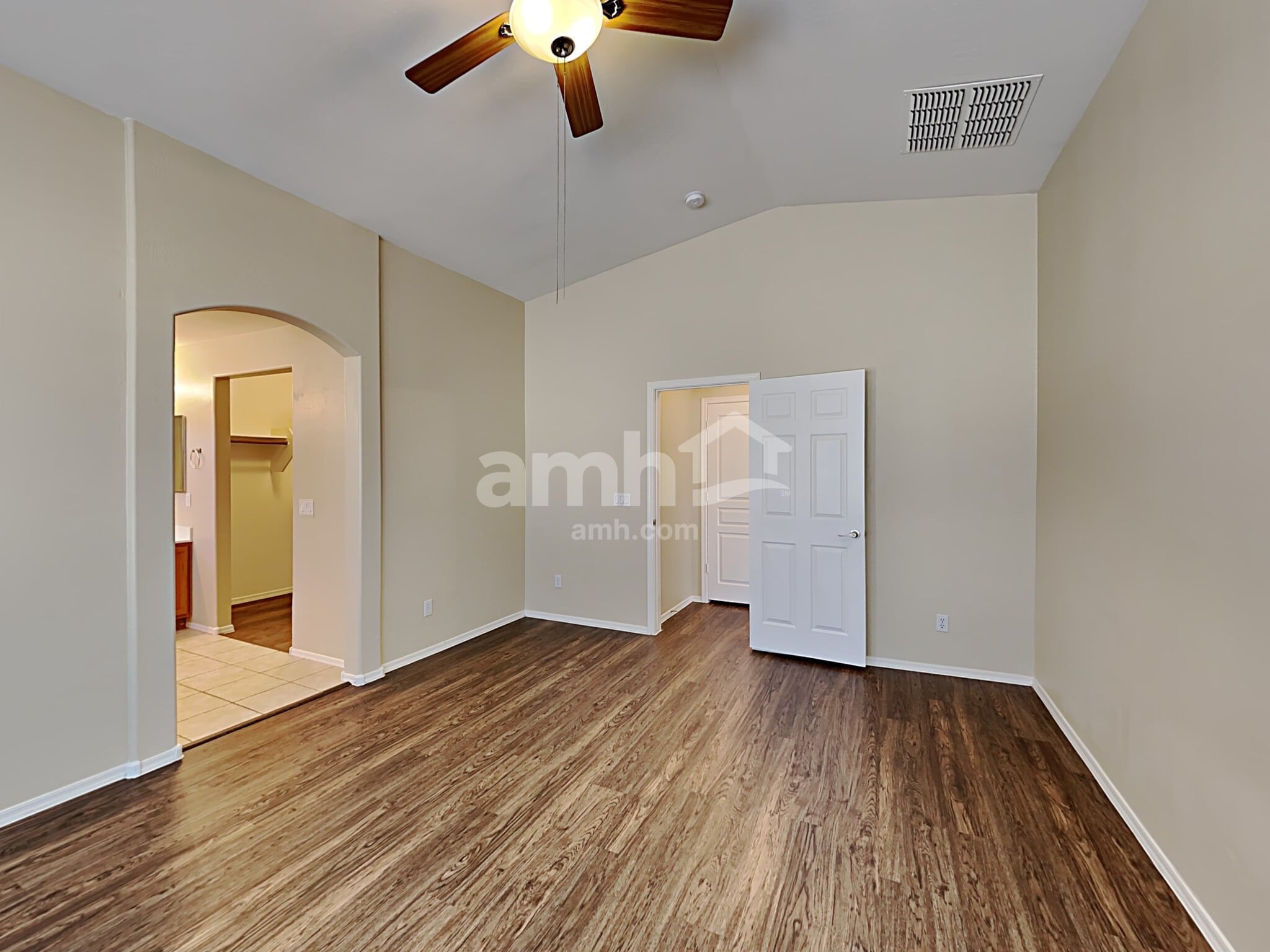 Building Photo - 24160 W Lasso Ln