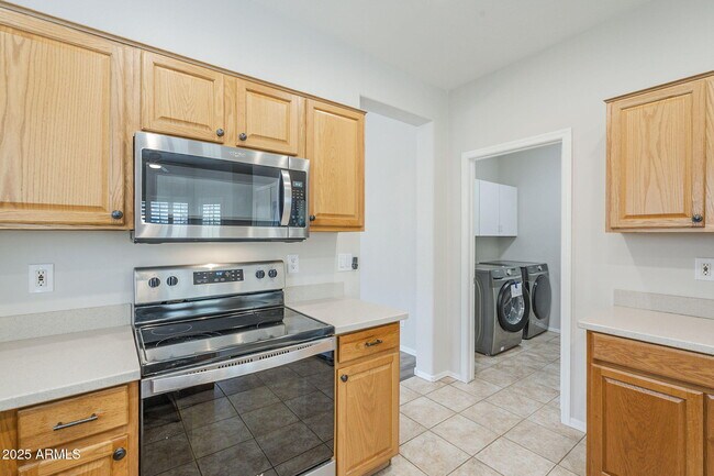 Building Photo - 40035 N Patriot Way