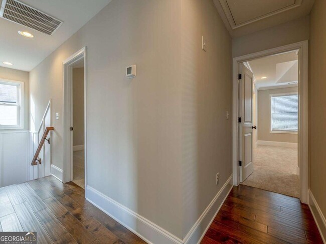 Building Photo - 4210 Old Cherokee St