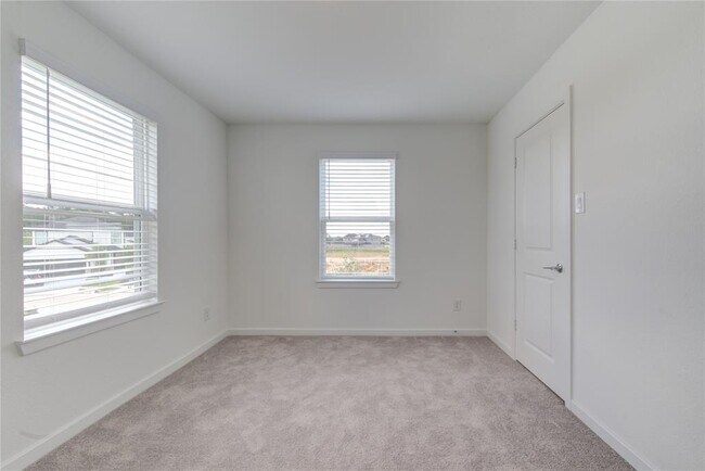 Building Photo - 7715 Primrose Myrtle Ln
