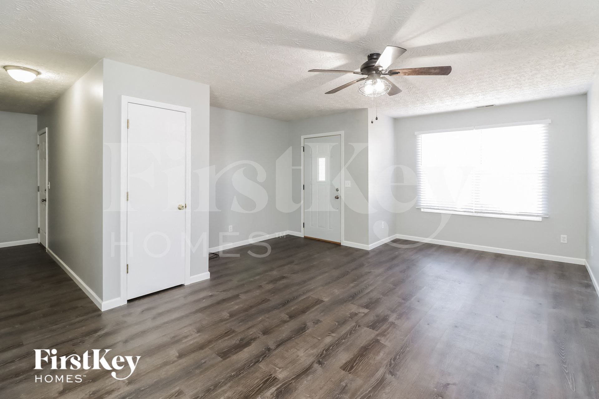 Building Photo - 421 Martin Ave