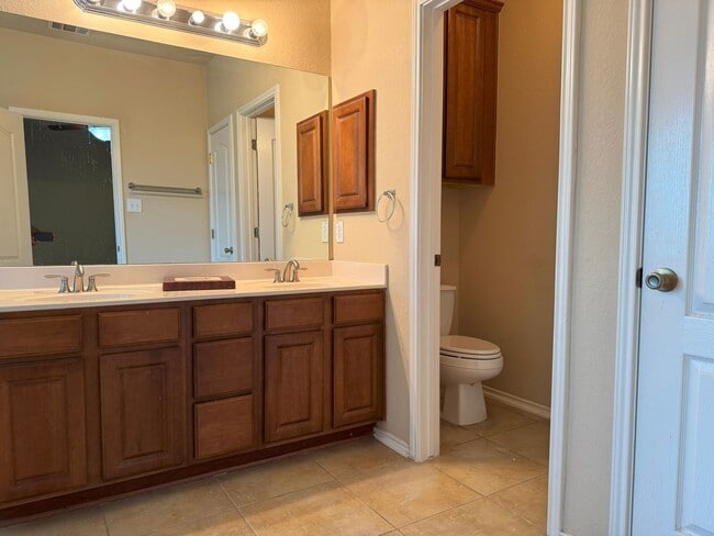 Building Photo - 2656 Pillory Pointe
