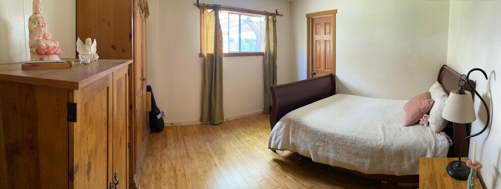 Bamboo flooring in all 3 Bedrooms - 1206 Supi Ln