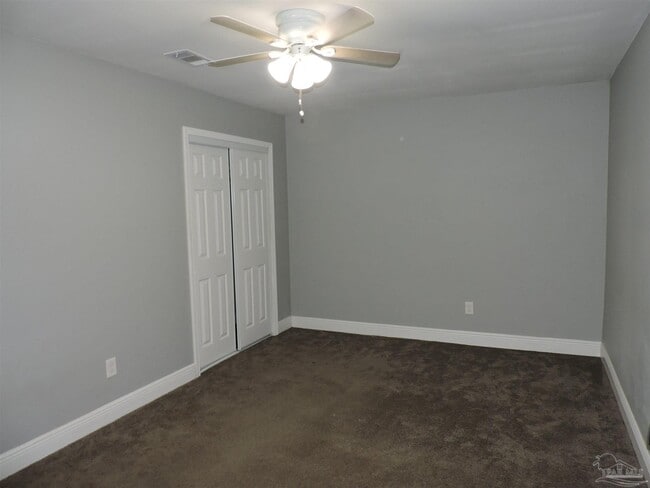 Building Photo - 603 N Crow Rd