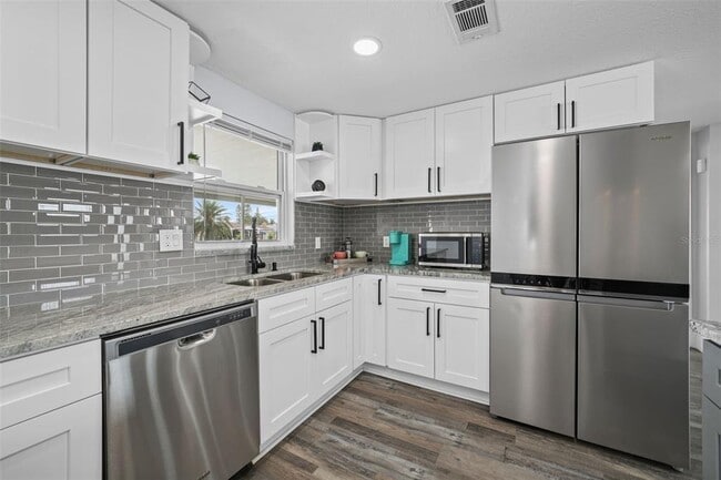 Building Photo - 13704 Veronica Dr