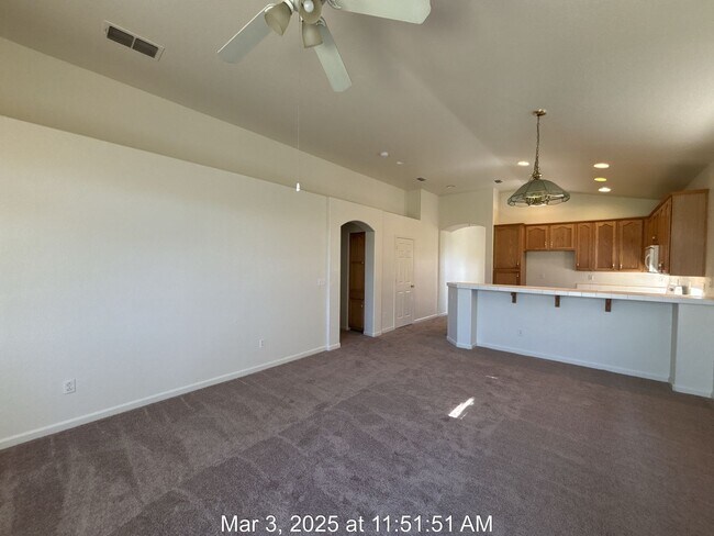 Building Photo - $400 MOVE IN BONUS! Fantastic 3 Bed, 2 Bat...