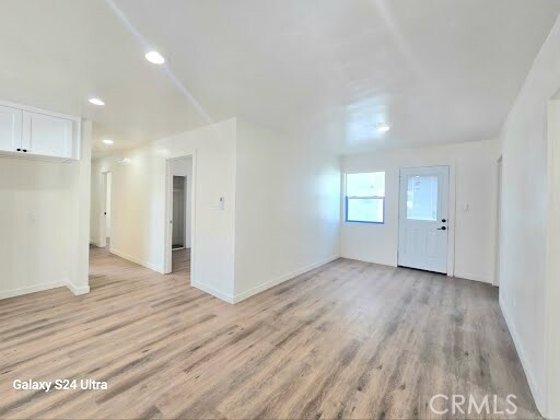Building Photo - 9404 E Zamora Ave
