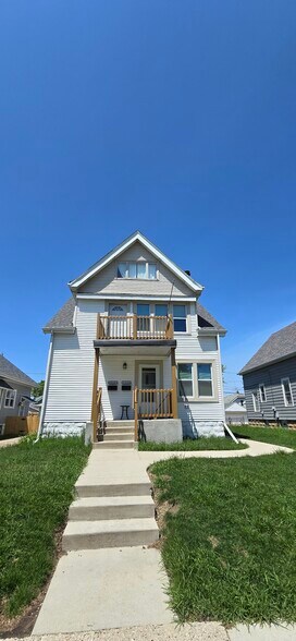 Building Photo - 3834 E Edgerton Ave