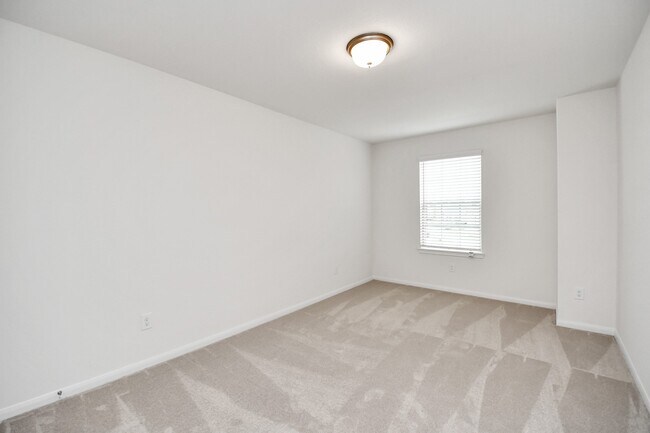 Building Photo - 2431 WAYBREAD Ln