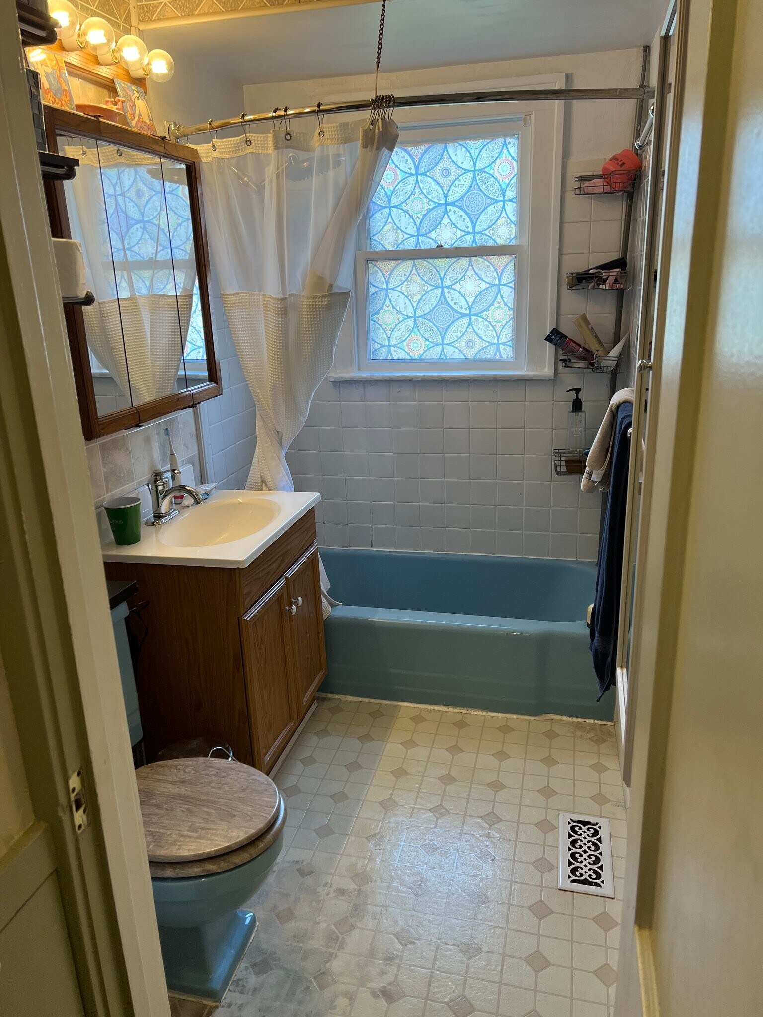 Building Photo - 903 E Lincoln Ave