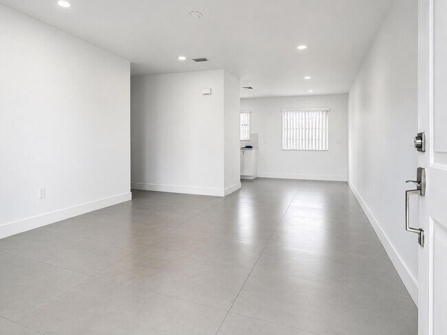 Building Photo - 2152 SW 72nd Ave