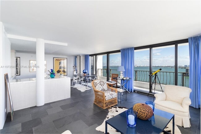 Building Photo - 555 NE 15th St