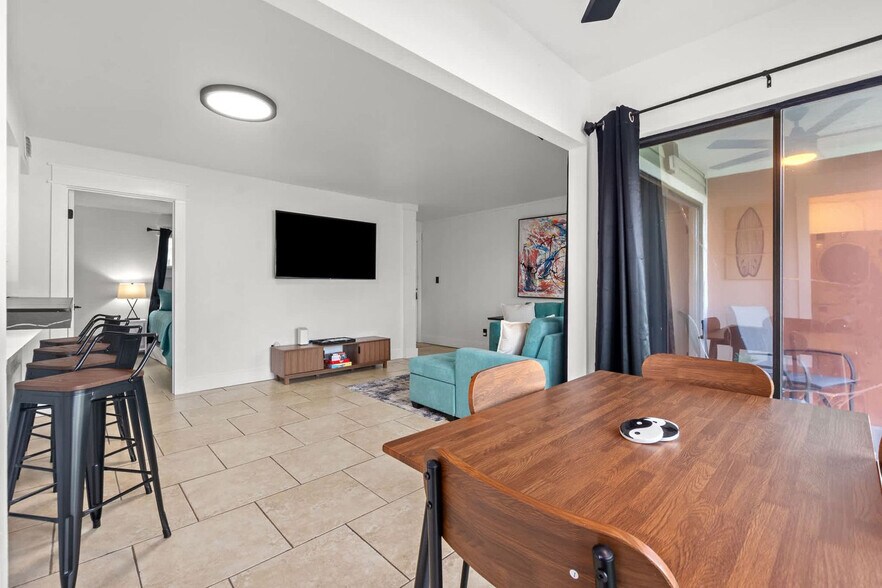 Building Photo - 4000 Gulf Terrace Dr