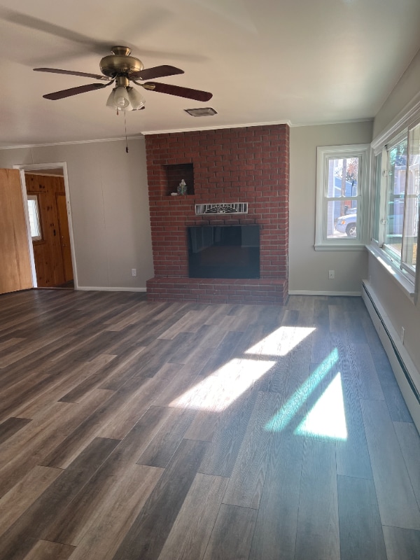 Building Photo - 1235 10th St W