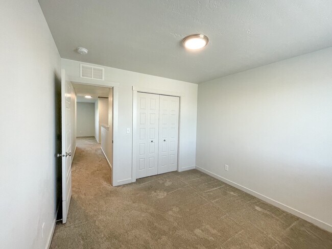 Building Photo - 16891 N Lowerfield Loop