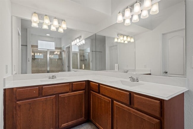 Building Photo - 1629 Arbor Knot Dr