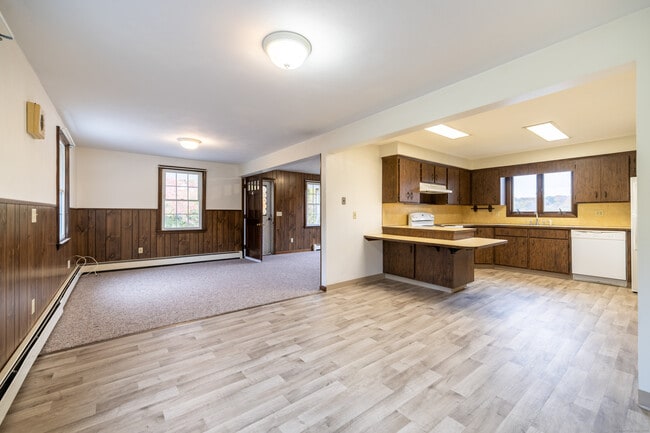 Building Photo - 23 Waldo Rd