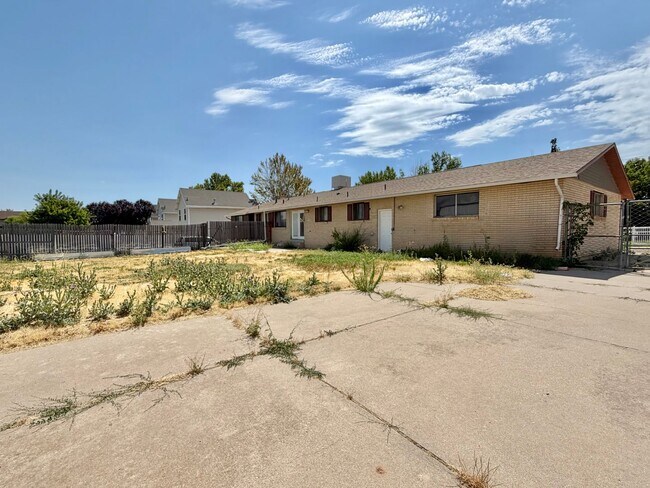 Building Photo - 250 N 360 W