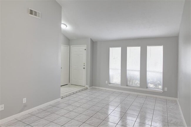 Building Photo - 17095 Kilwinning Dr