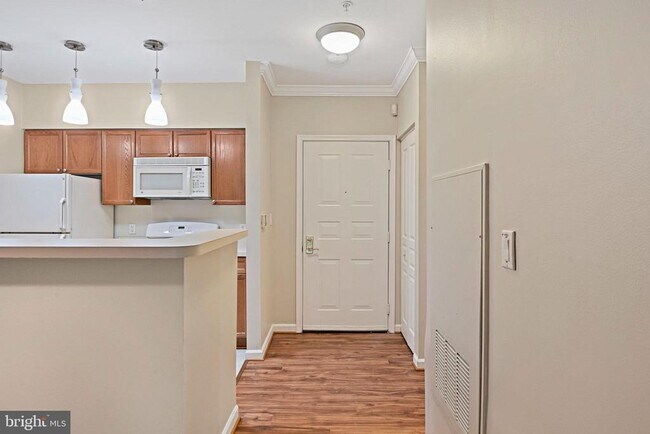 Building Photo - 2204 Westcourt Ln