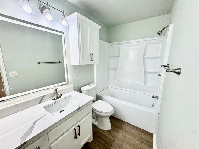 Building Photo - 8225 NW 83rd Pl